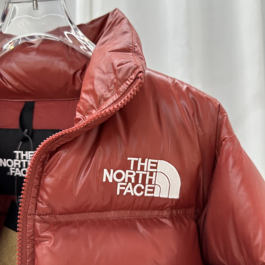 The North Face Women's Nuptse Short Down Jacket NF0A5GGE